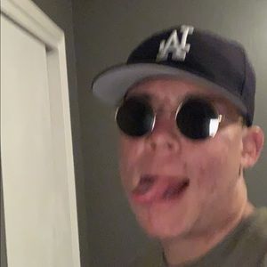 Meet your Posher, Isaac